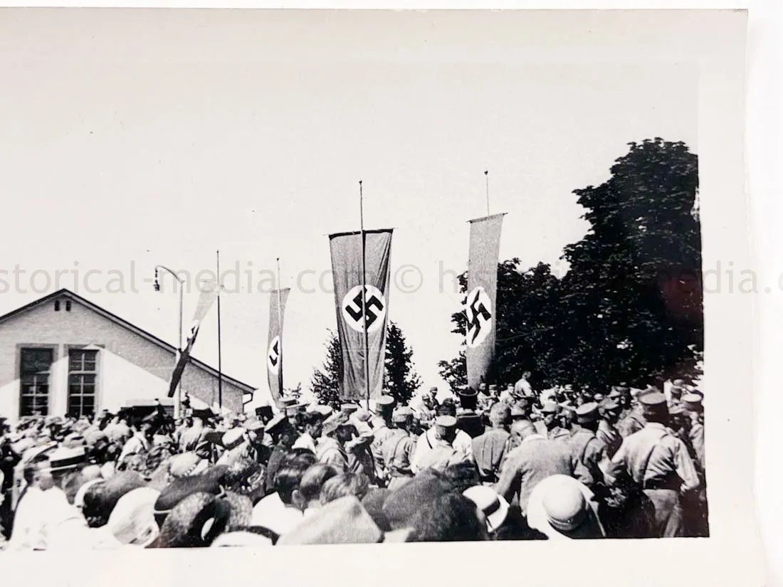 US GI WWII PHOTO GROUPING - BUCHENWALD CONCENTRATION CAMP, MUSSOLINI, AIRCRAFT, TANKS