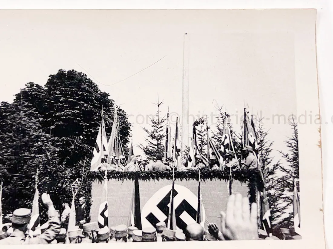 US GI WWII PHOTO GROUPING - BUCHENWALD CONCENTRATION CAMP, MUSSOLINI, AIRCRAFT, TANKS