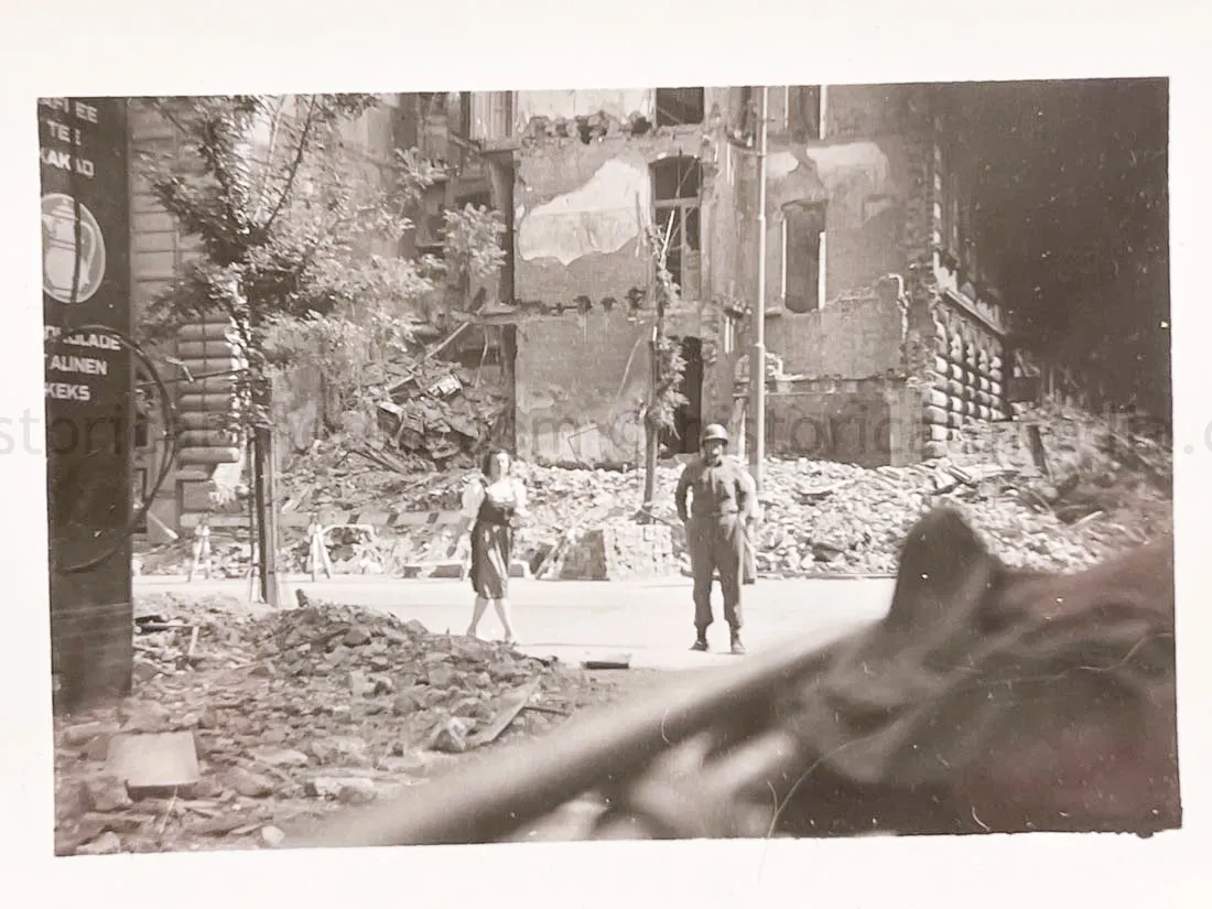 US GI WWII PHOTO GROUPING - BUCHENWALD CONCENTRATION CAMP, MUSSOLINI, AIRCRAFT, TANKS