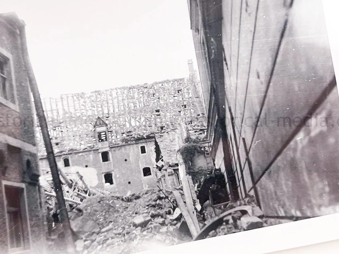 US GI WWII PHOTO GROUPING - BUCHENWALD CONCENTRATION CAMP, MUSSOLINI, AIRCRAFT, TANKS