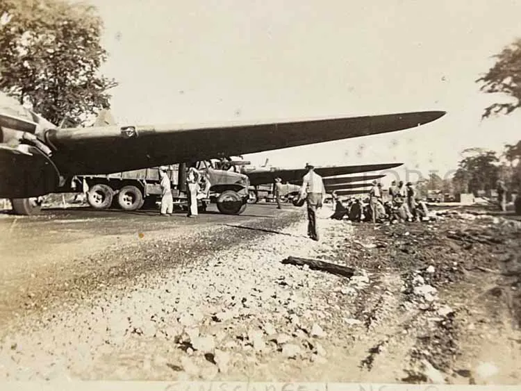 EXTENSIVE US WWII AIR CORPS A-2 GROUPING - MAJOR - 317TH TROOP CARRIER GROUP