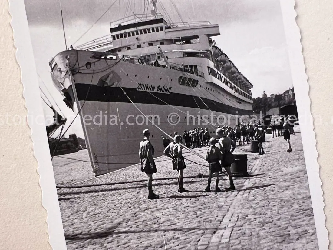 HITLER JUGEND PHOTO ALBUM
