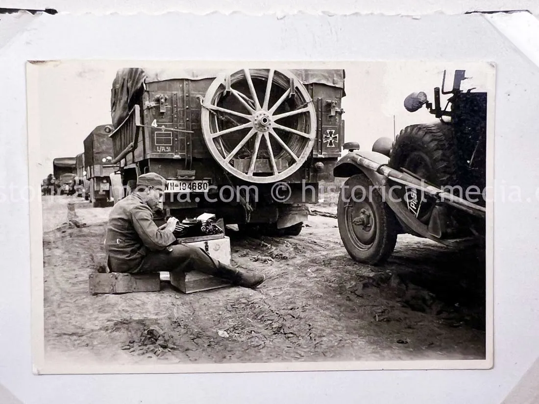GERMAN ARMY PHOTO ALBUM - 23. PANZER DIVISION - POLAND & RUSSIA CAMPAIGN - ZAMOSC GHETTO - NICE!