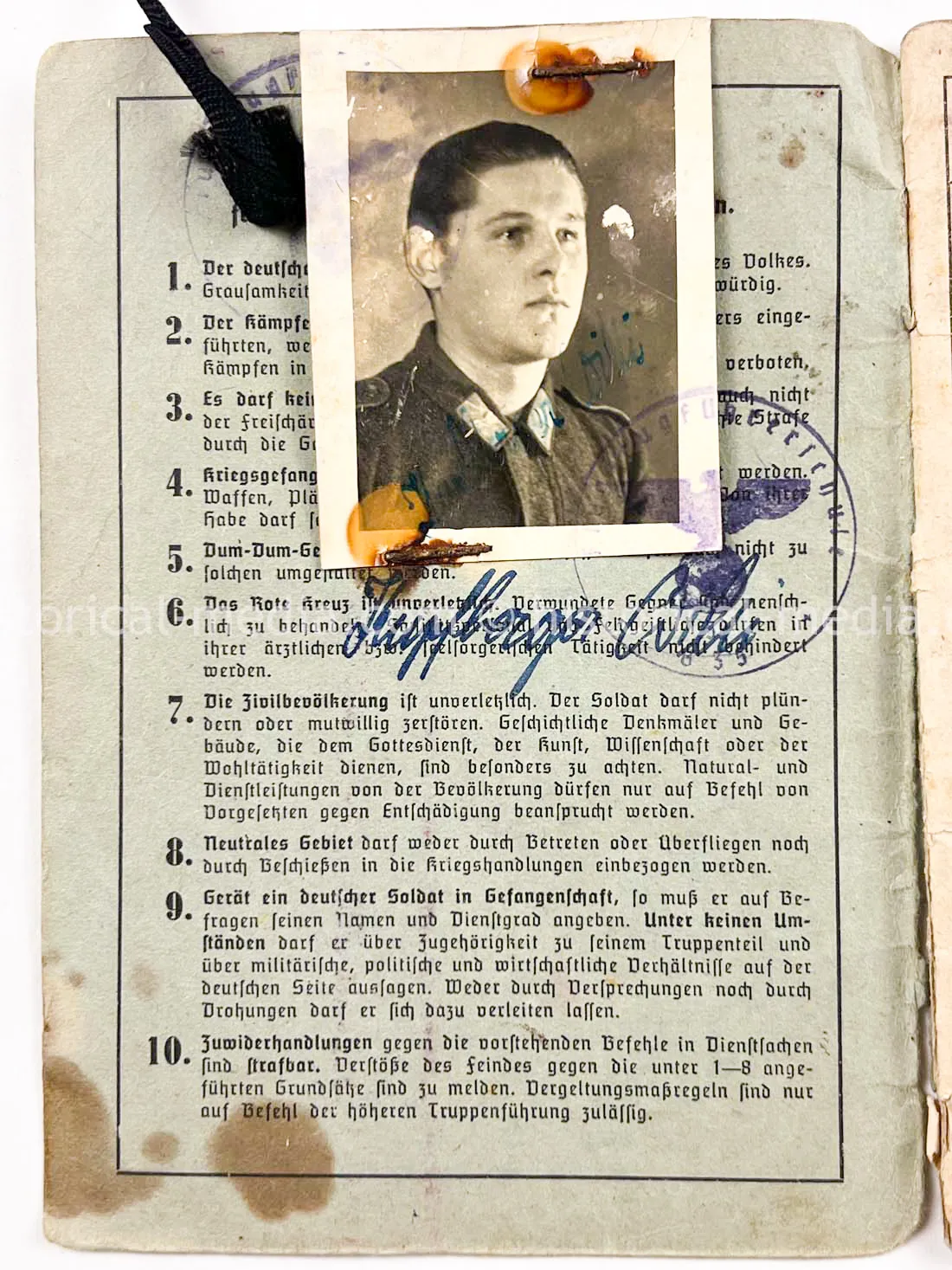AMAZING HITLER JUGEND PHOTO, CUFFTITLE, SOLDBUCH & DOCUMENT GROUPING + LATE WAR KIA - 277. VOLKS-GRENADIER-DIVISION