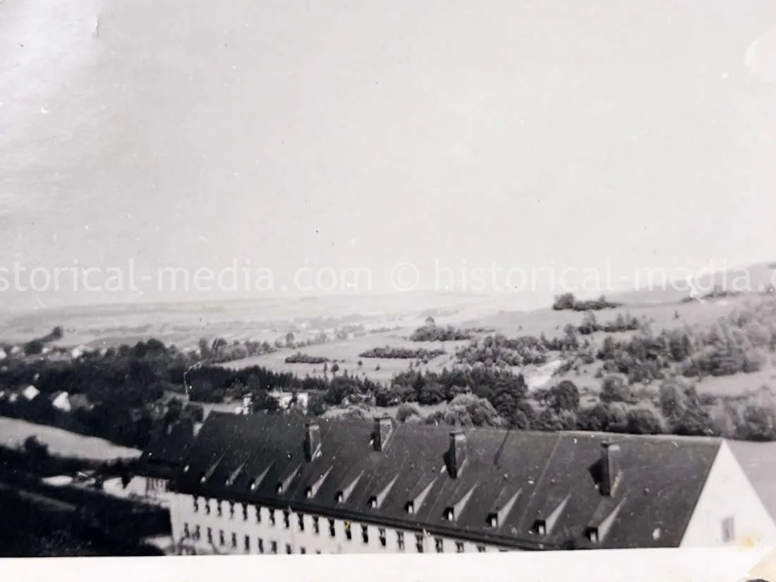 AMAZING HITLER JUGEND PHOTO, CUFFTITLE, SOLDBUCH & DOCUMENT GROUPING + LATE WAR KIA - 277. VOLKS-GRENADIER-DIVISION