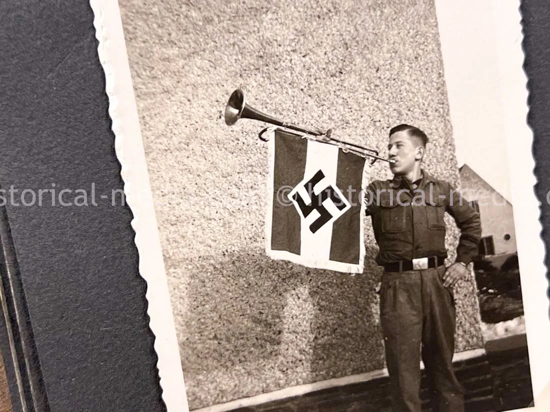 AMAZING HITLER JUGEND PHOTO, CUFFTITLE, SOLDBUCH & DOCUMENT GROUPING + LATE WAR KIA - 277. VOLKS-GRENADIER-DIVISION