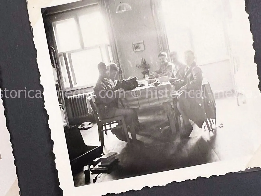 AMAZING HITLER JUGEND PHOTO, CUFFTITLE, SOLDBUCH & DOCUMENT GROUPING + LATE WAR KIA - 277. VOLKS-GRENADIER-DIVISION