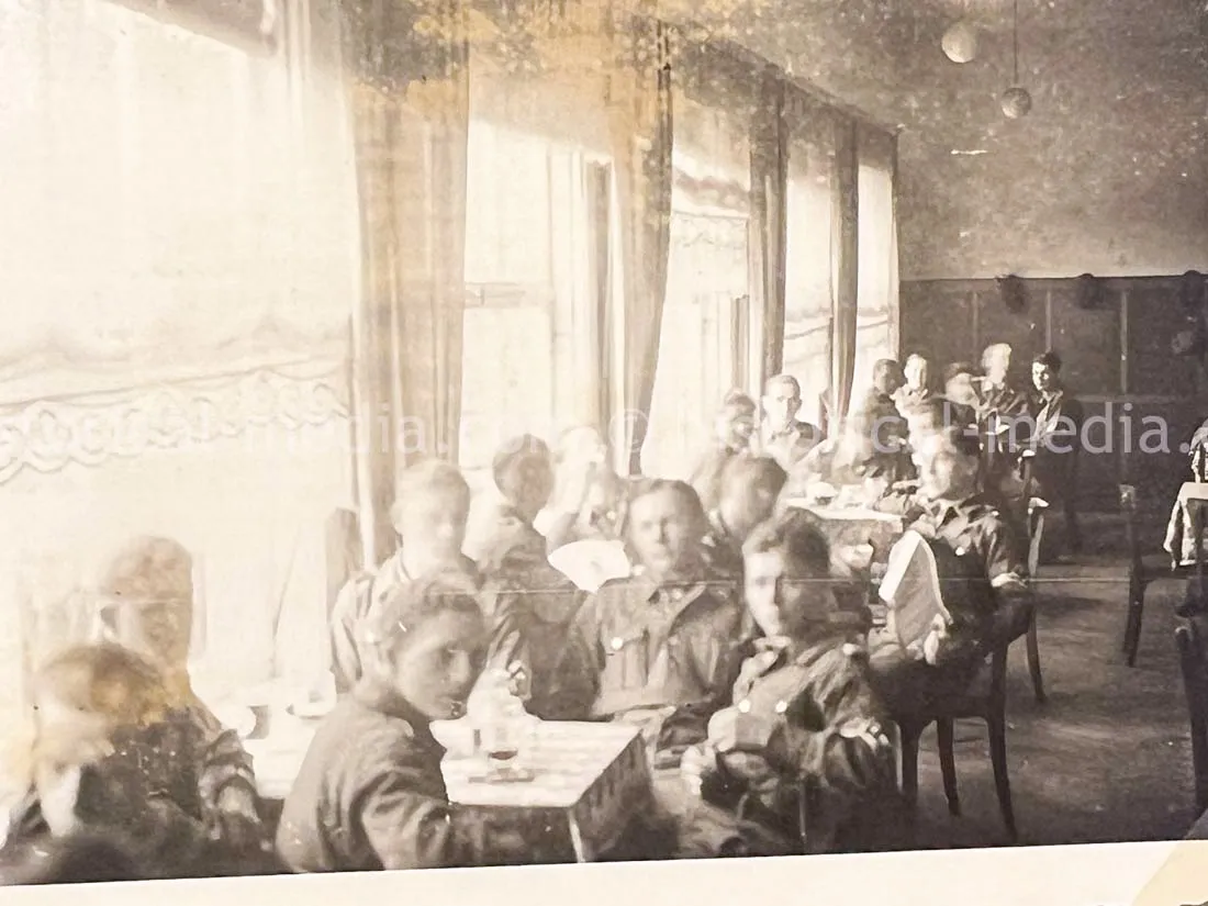 AMAZING HITLER JUGEND PHOTO, CUFFTITLE, SOLDBUCH & DOCUMENT GROUPING + LATE WAR KIA - 277. VOLKS-GRENADIER-DIVISION