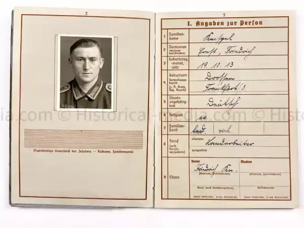 WEHRPASS - 19. & 246. INFANTERIE DIVISIONS - EK2 AWARDED FOR POLAND CAMPAIGN - KIA RUSSIA 1943