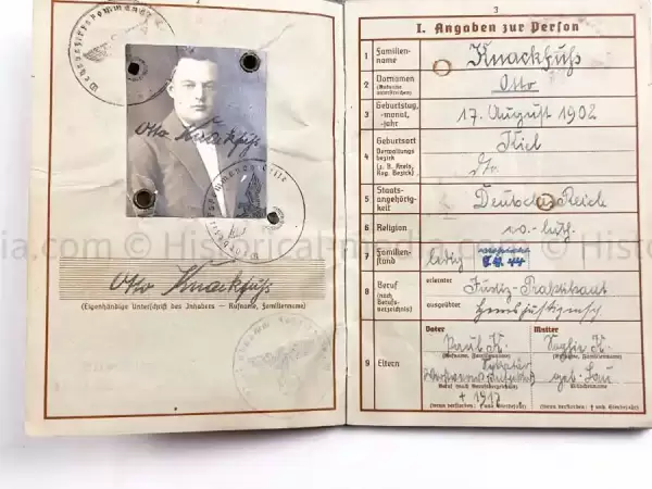 WEHRPASS - 13. PANZER DIVISION - HEERESJUSTIZOBERINSPEKTOR - KUBANSCHILD