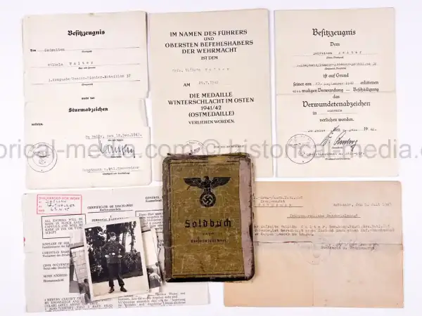 SOLDBUCH & AWARD DOCUMENT GROUPING - PANZER PIONIER - 12. PANZER DIVISION