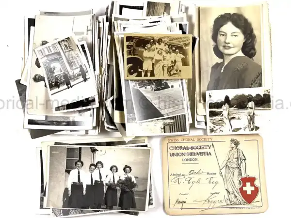 WWII BRITISH WREN PHOTO GROUPING WWII BRITISH WREN PHOTO GROUPING