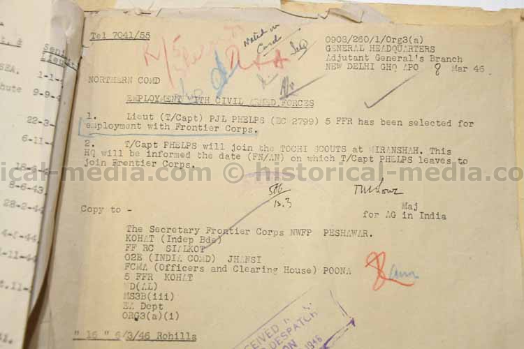 BRITISH WWII PHOTO & DOCUMENT GROUPING - OFFICER ROYAL BERKSHIRES