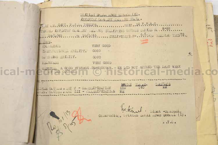 BRITISH WWII PHOTO & DOCUMENT GROUPING - OFFICER ROYAL BERKSHIRES