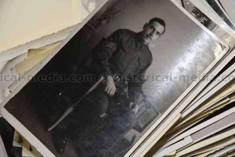 WWII BRITISH WREN PHOTO GROUPING