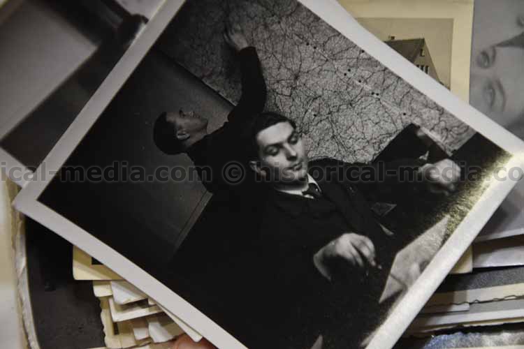 WWII BRITISH WREN PHOTO GROUPING