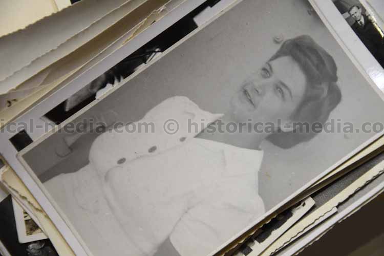 WWII BRITISH WREN PHOTO GROUPING