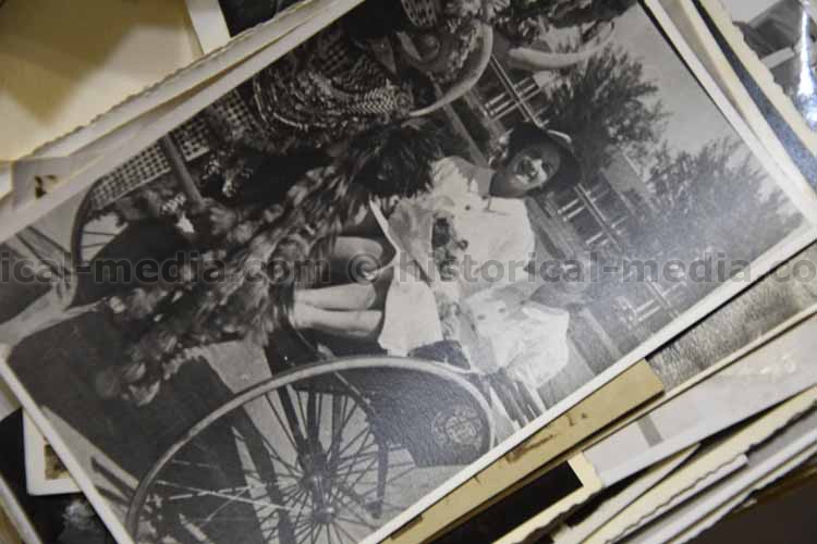 WWII BRITISH WREN PHOTO GROUPING