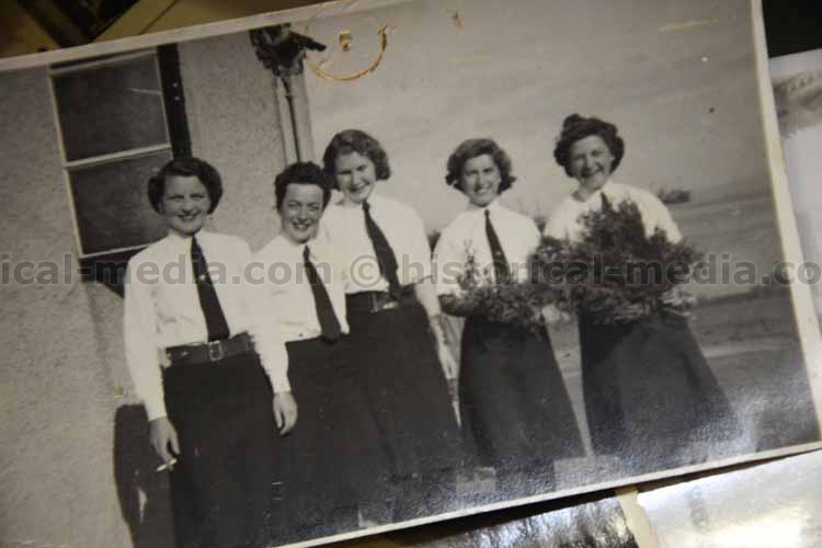 WWII BRITISH WREN PHOTO GROUPING