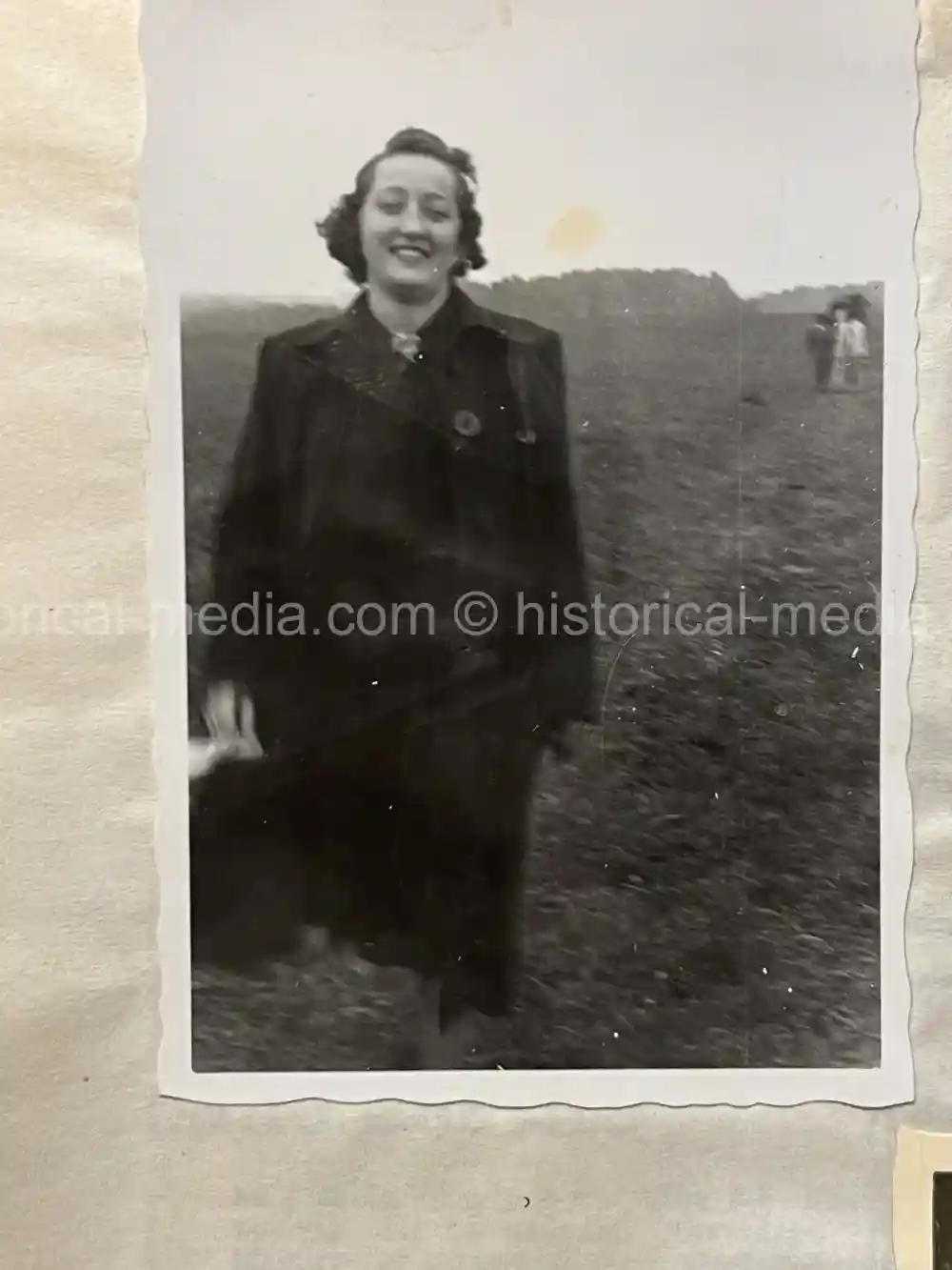 WAFFEN-SS DOCUMENT GROUPING - SS DIVISION TOTENKOPF & NORD + REICHSAMTSLEITER