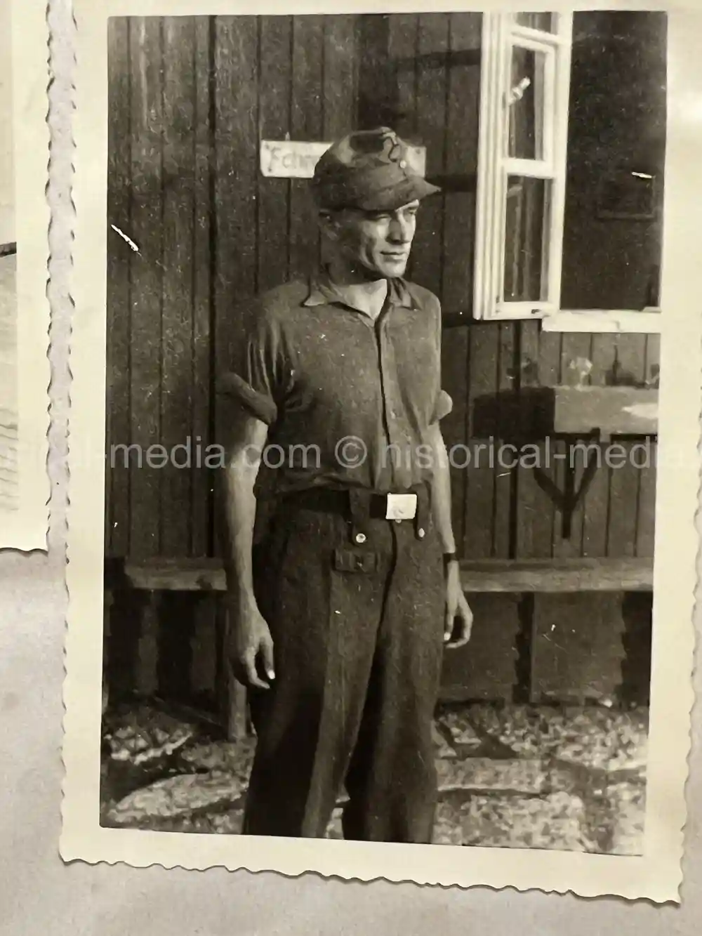 WAFFEN-SS DOCUMENT GROUPING - SS DIVISION TOTENKOPF & NORD + REICHSAMTSLEITER