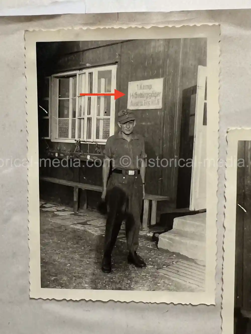 WAFFEN-SS DOCUMENT GROUPING - SS DIVISION TOTENKOPF & NORD + REICHSAMTSLEITER