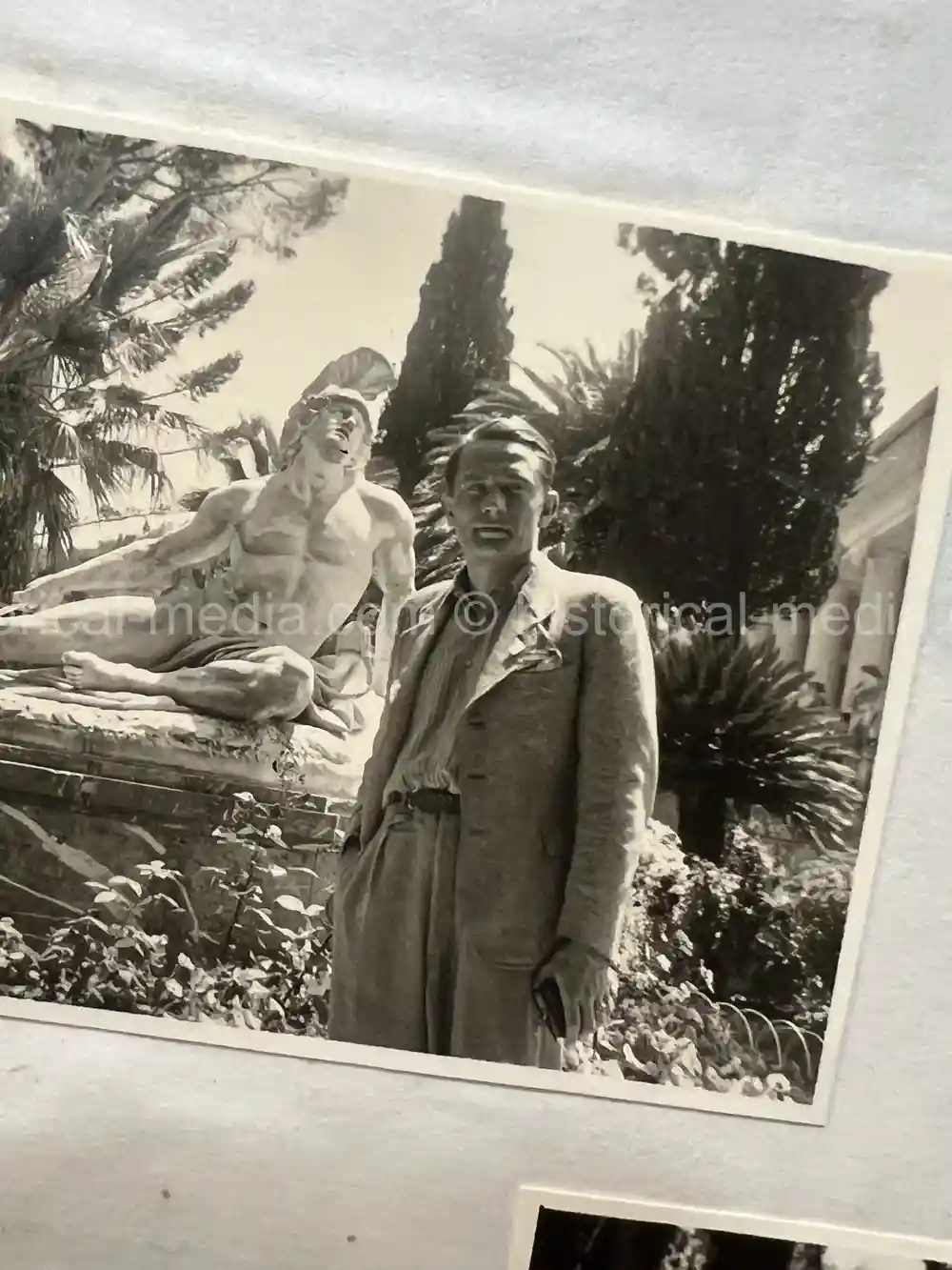 WAFFEN-SS DOCUMENT GROUPING - SS DIVISION TOTENKOPF & NORD + REICHSAMTSLEITER